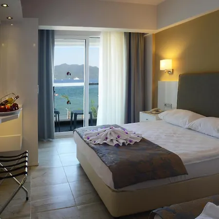 酒店 马里斯海滩酒店 3*